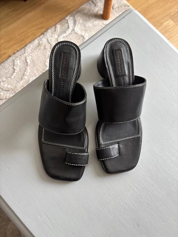 Topshop Topshop women’s black real leather mules with block heel size 4