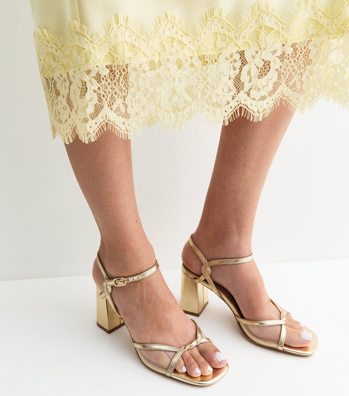 New Look Women's Gold Faux Leather Twist Strap Block Heel Sandals Vegan New Look