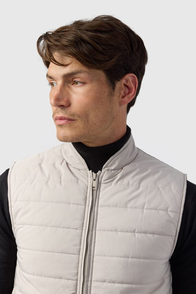 Melka Melka Men's Padded Gilet in Ivory - 3