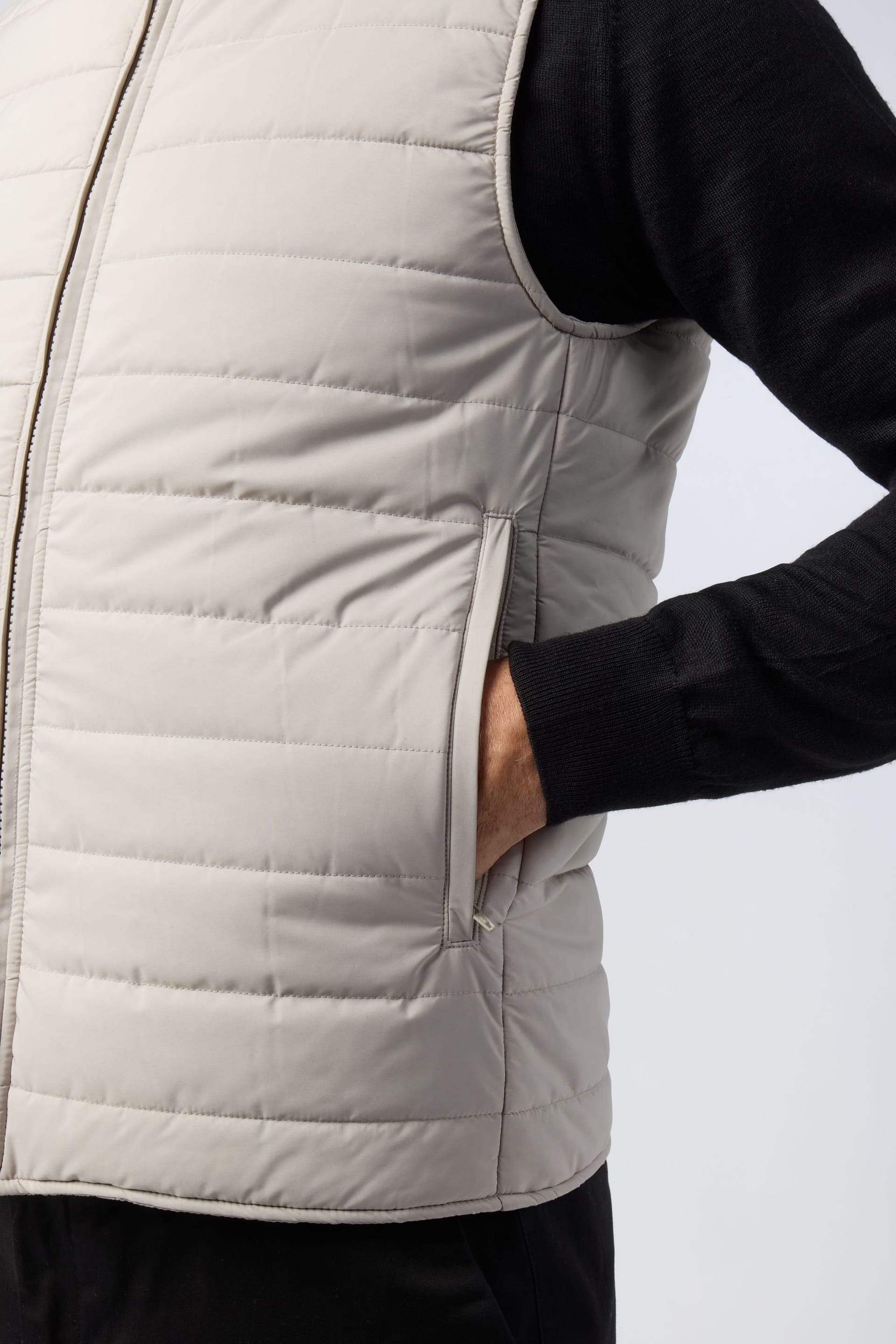 Melka Melka Men's Padded Gilet in Ivory - 4