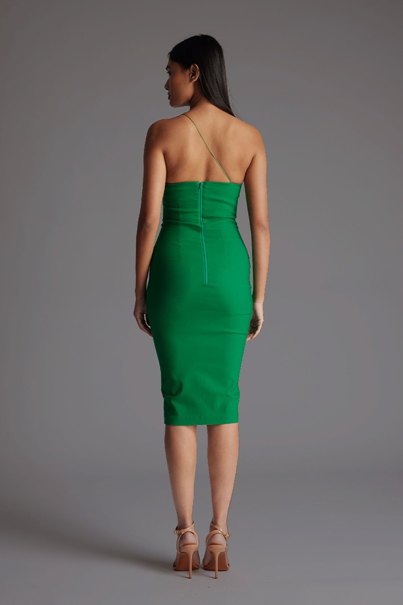 Vesper Vesper Women's Asymmetric One Shoulder Midi Dress in Emerald - 4