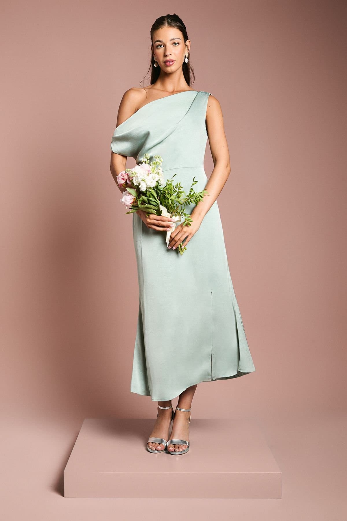 Oasis Oasis Women's Fallen Shoulder Satin Bridesmaid Midi Dress in Sage