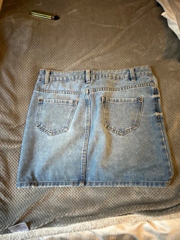 New Look New look size 8 denim skirt