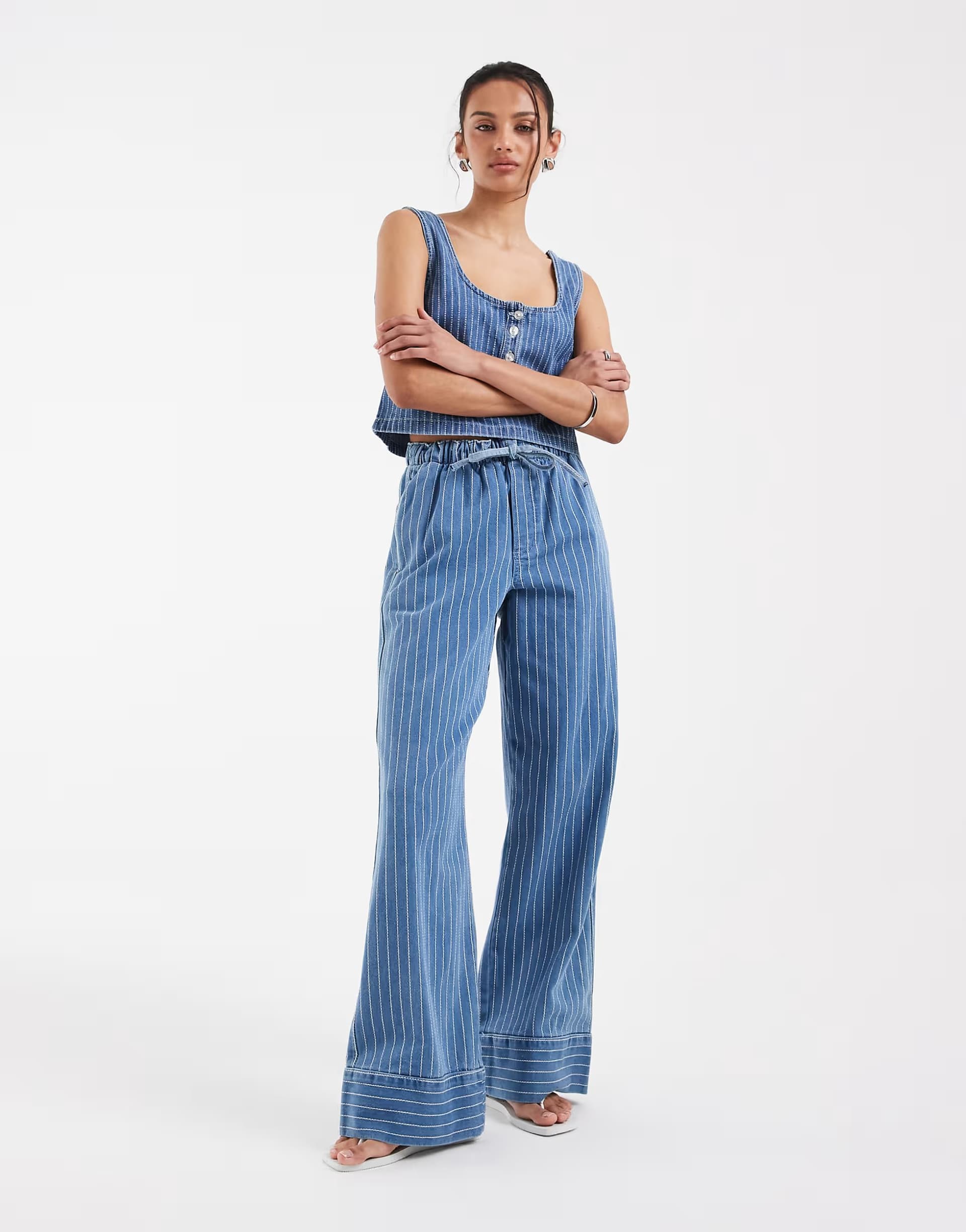 ASOS ASOS DESIGN pull on wide leg jean with stripe in blue