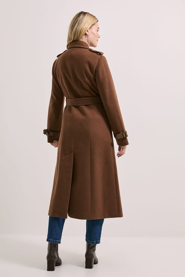 Dorothy Perkins Dorothy Perkins Women's Cuff Detail Buttoned Longline Coat in Chocolate - 3
