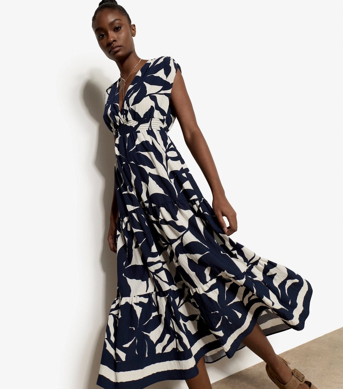 Apricot Blue Floral Print Midi Dress