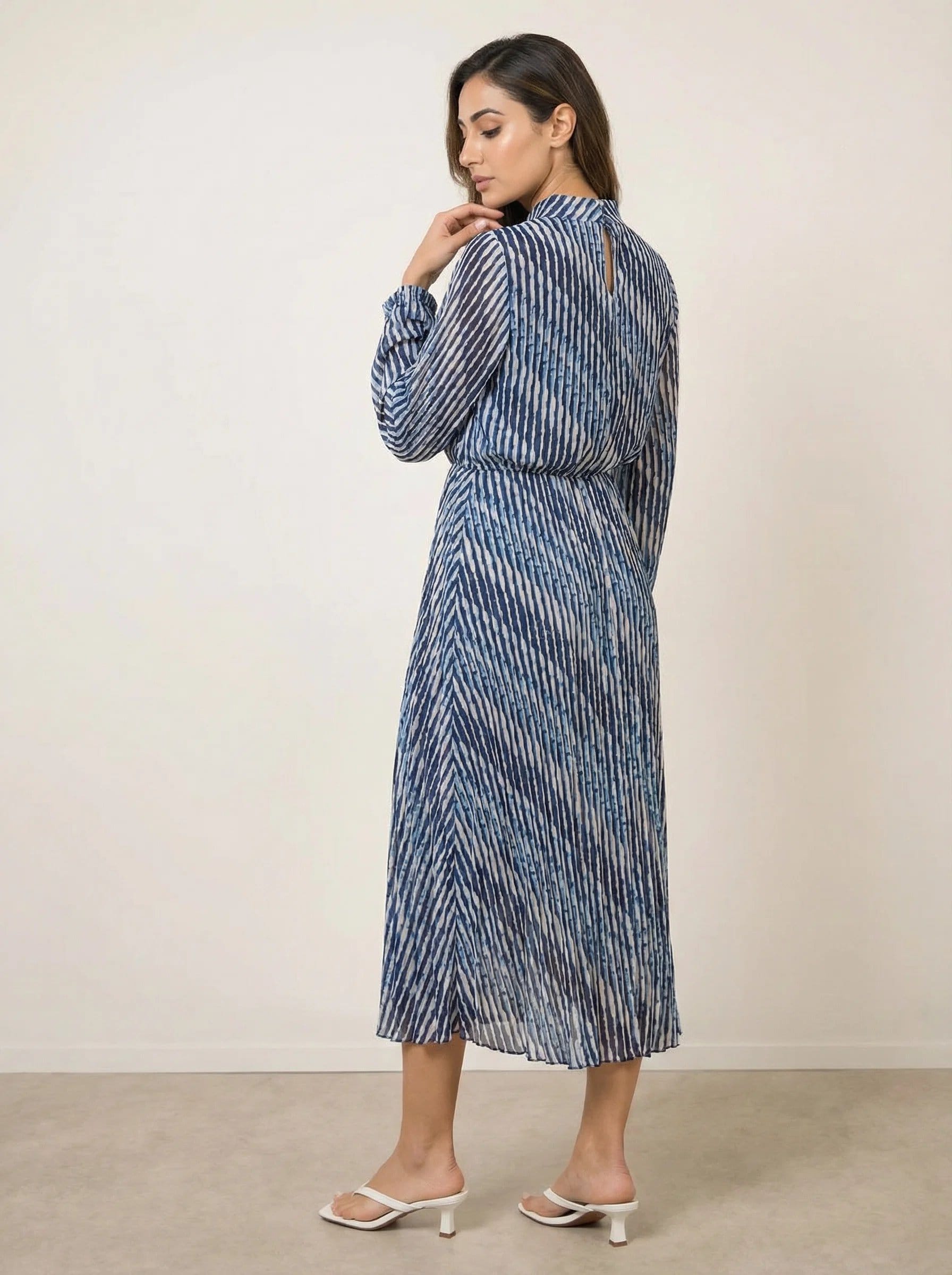 Blue Vanilla High Neck Bubble Print Dress - 4