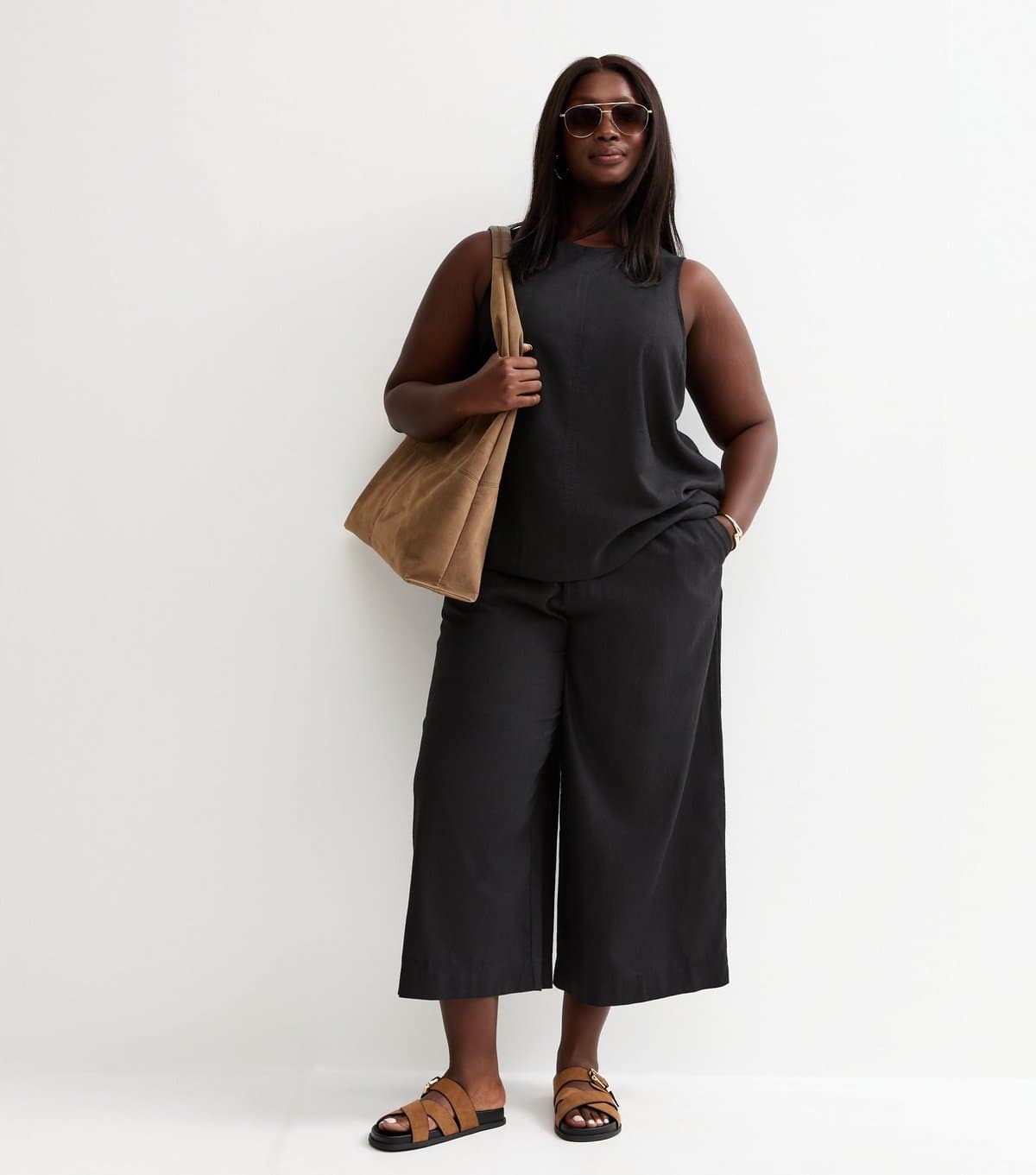 New Look New Look Plus Size Black Linen Blend Cropped Trousers