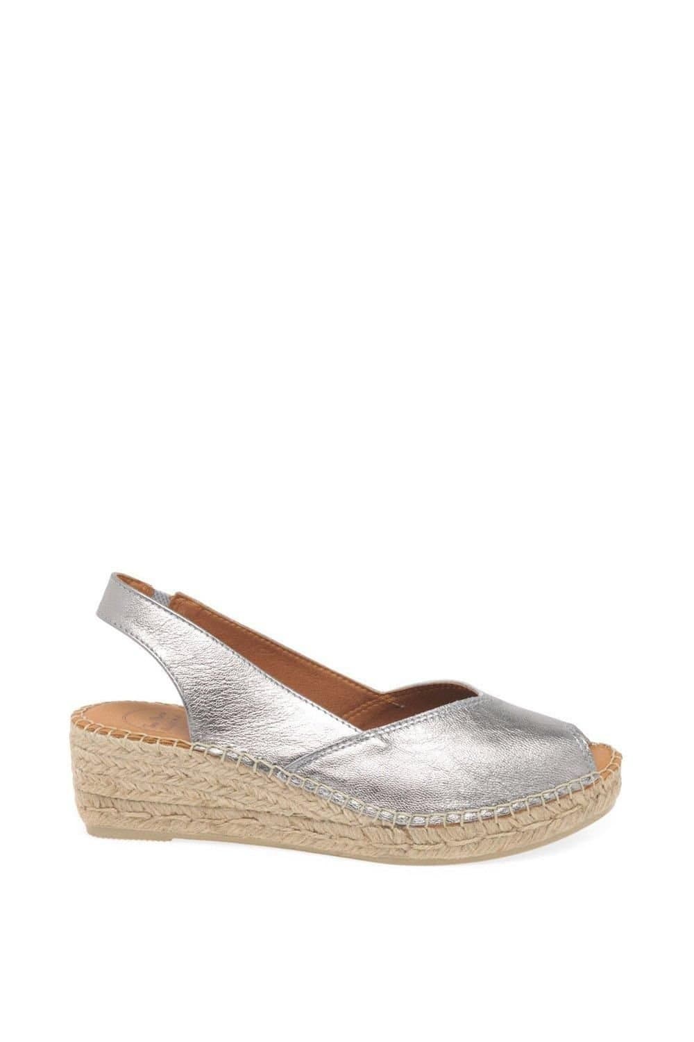 Toni Pons Toni Pons Women's 'Bernia' Wedge Heel Espadrilles Sandals in Silver