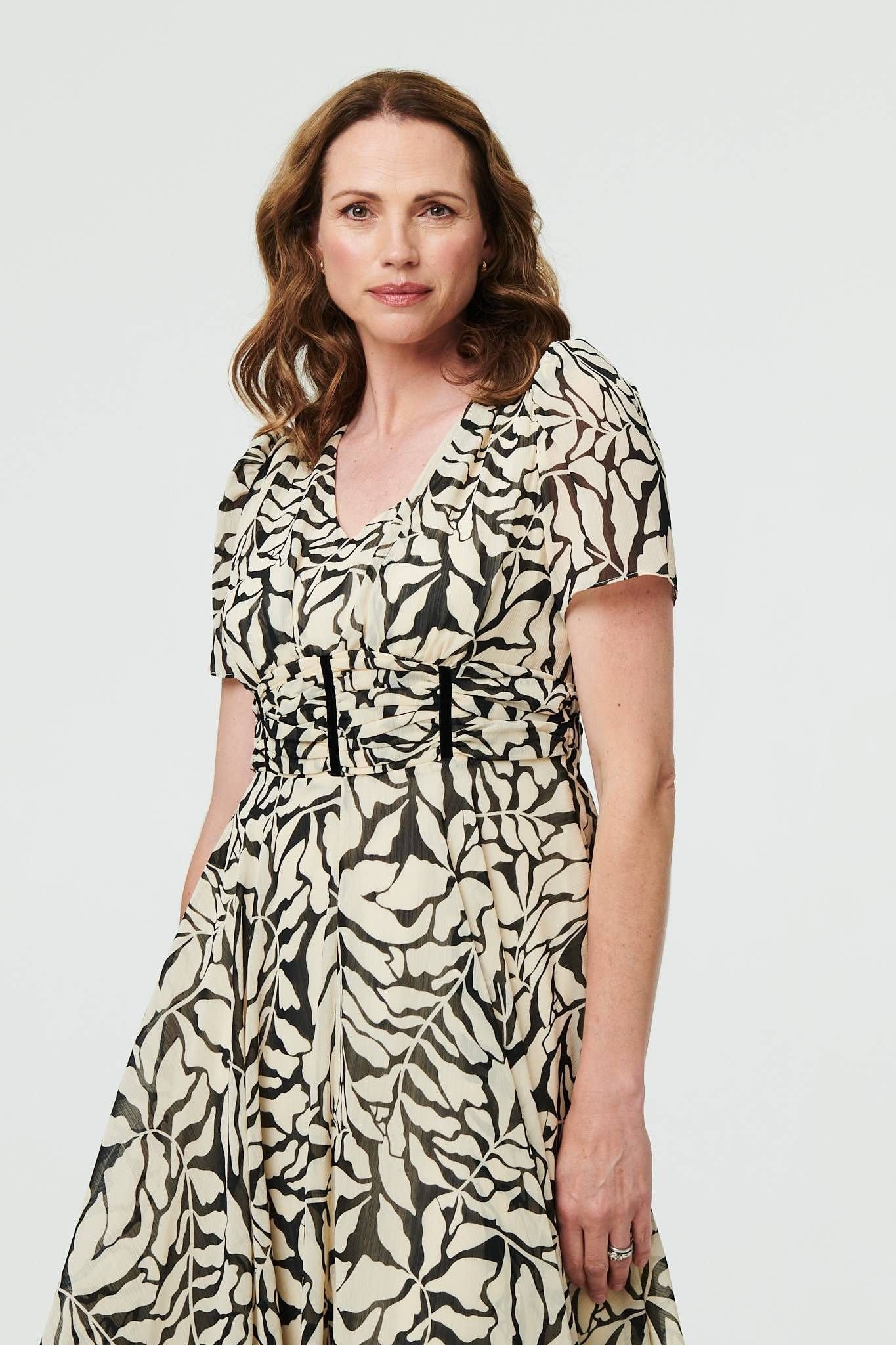 Izabel London Izabel London Women's Printed Ruched Front V-Neck Midi Dress in White - 4