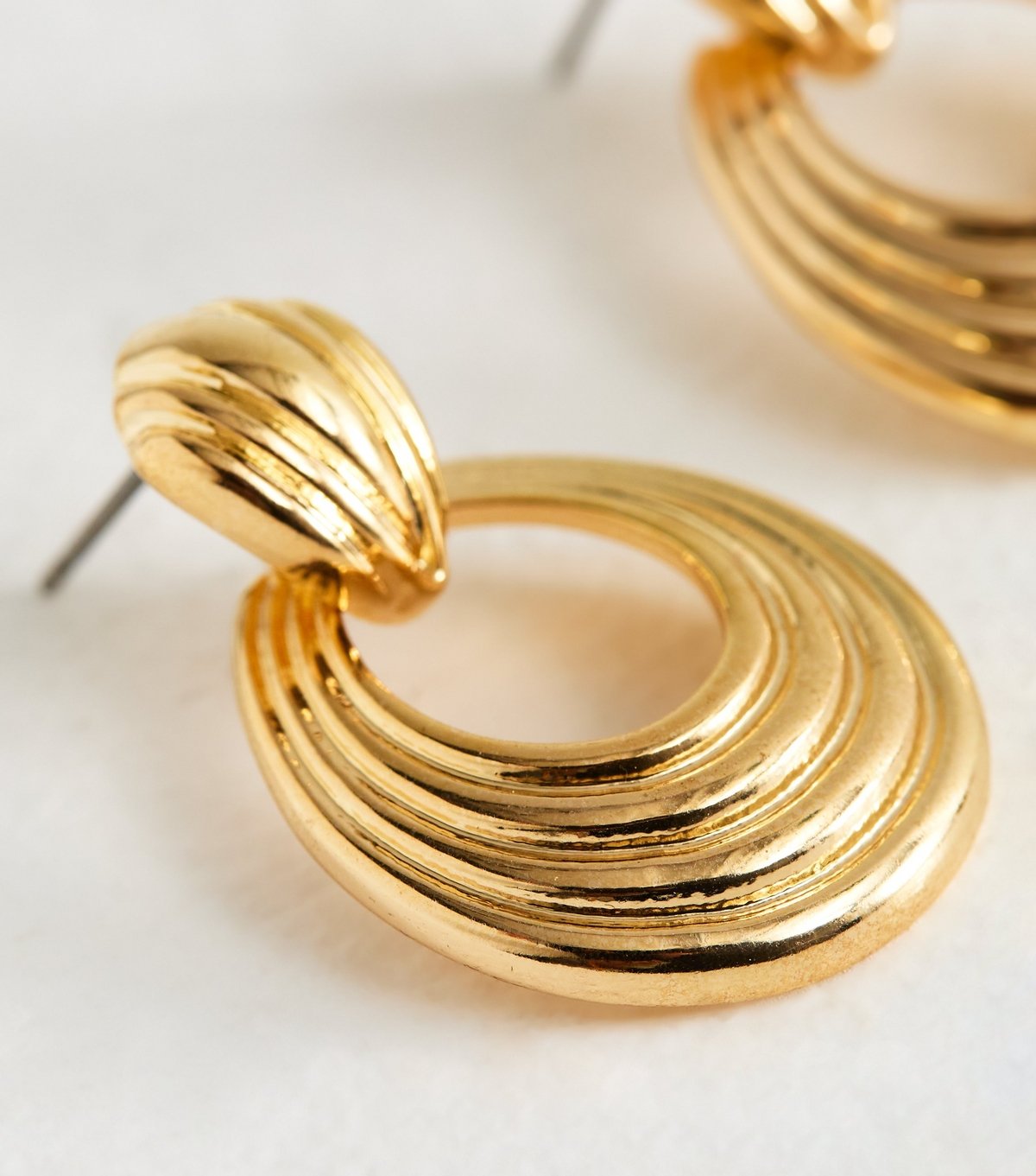 New Look Gold Tone Ribbed Oval Drop Earrings New Look - 4