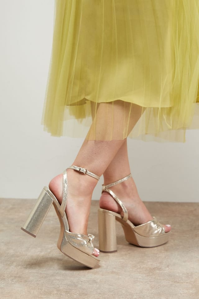 Oasis Oasis Women's Melody Metallic Textile Knotted Platform High Block Heel Sandals in Gold - 3