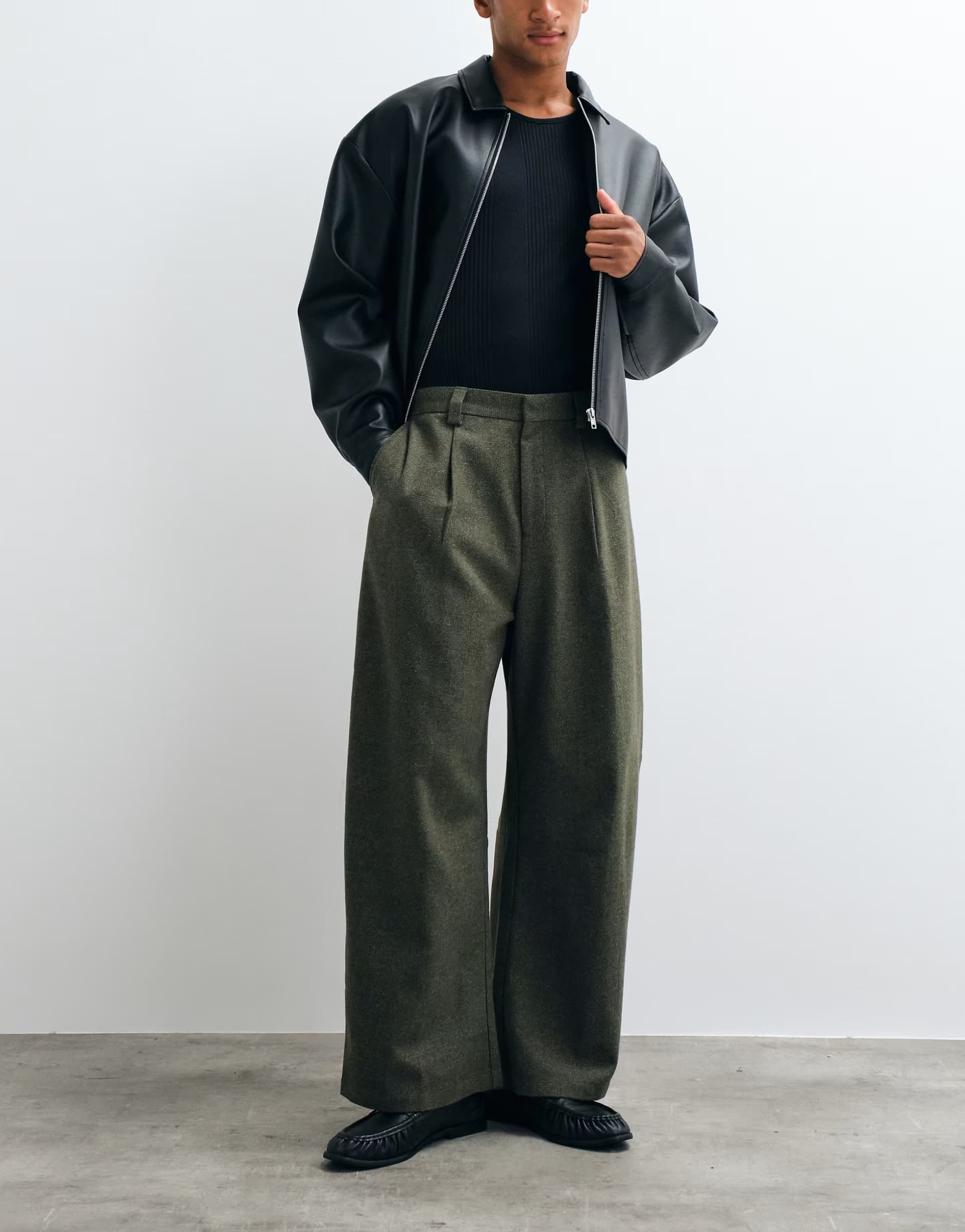 ASOS ASOS DESIGN tailored barrel leg trousers with wool in green herringbone