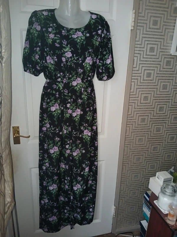 Lipsy Gorgeous Lipsy Floral Jumpsuit Size 12.