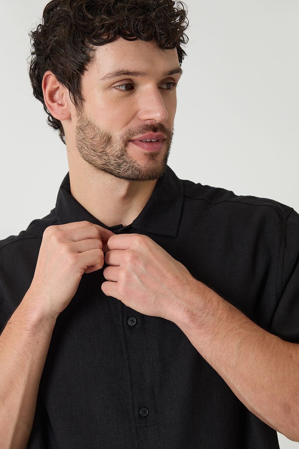 Threadbare Threadbare Men's Boxy Fit Linen Blend Short Sleeve Shirt in Black - 4