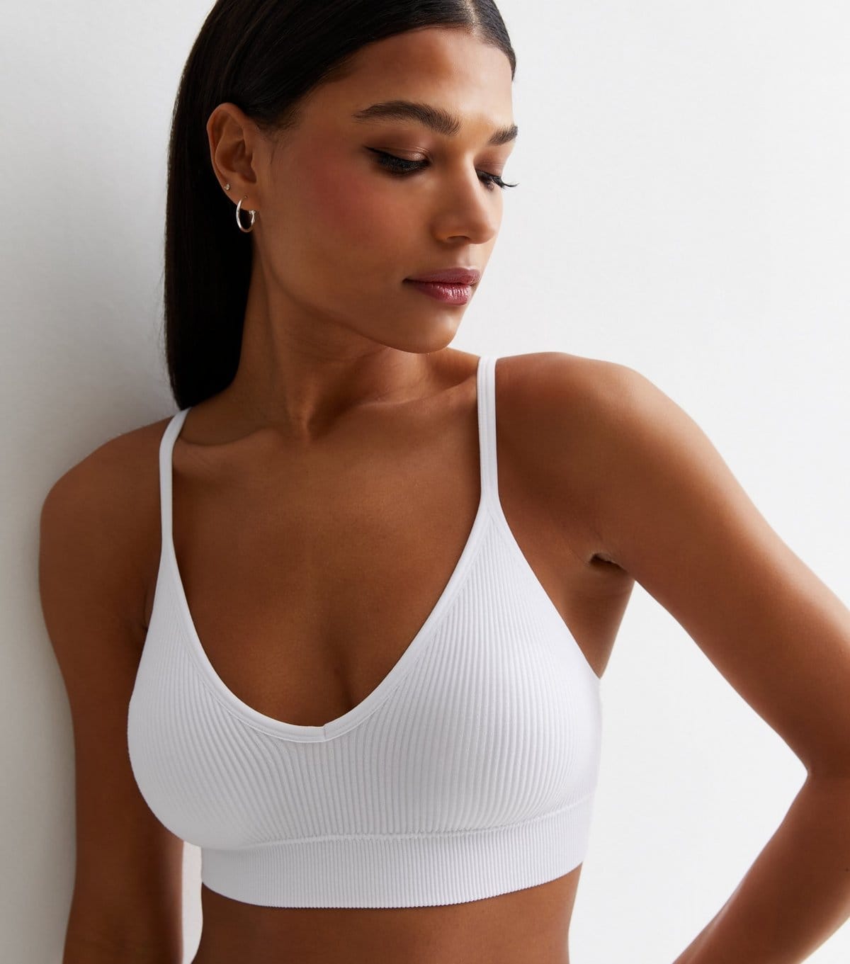 New Look Women's White Ribbed Seamless Bralette New Look - 4
