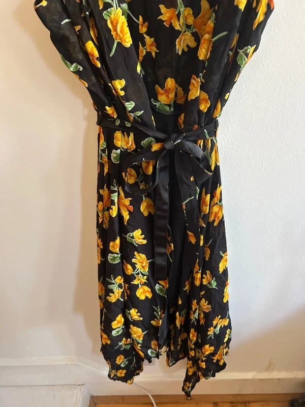 Topshop Topshop black and orange floral wrap dress size 12
