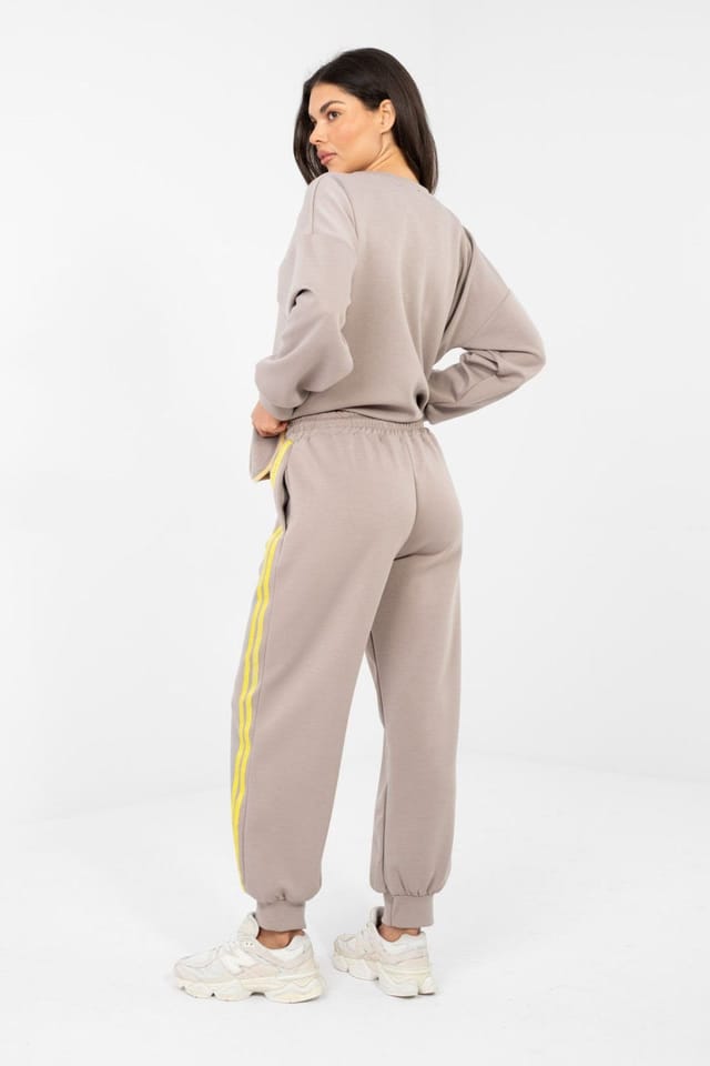 Love Lace Love Lace Women's Stylish Sweatshirt & Pants Tracksuit Set in Taupe - 3