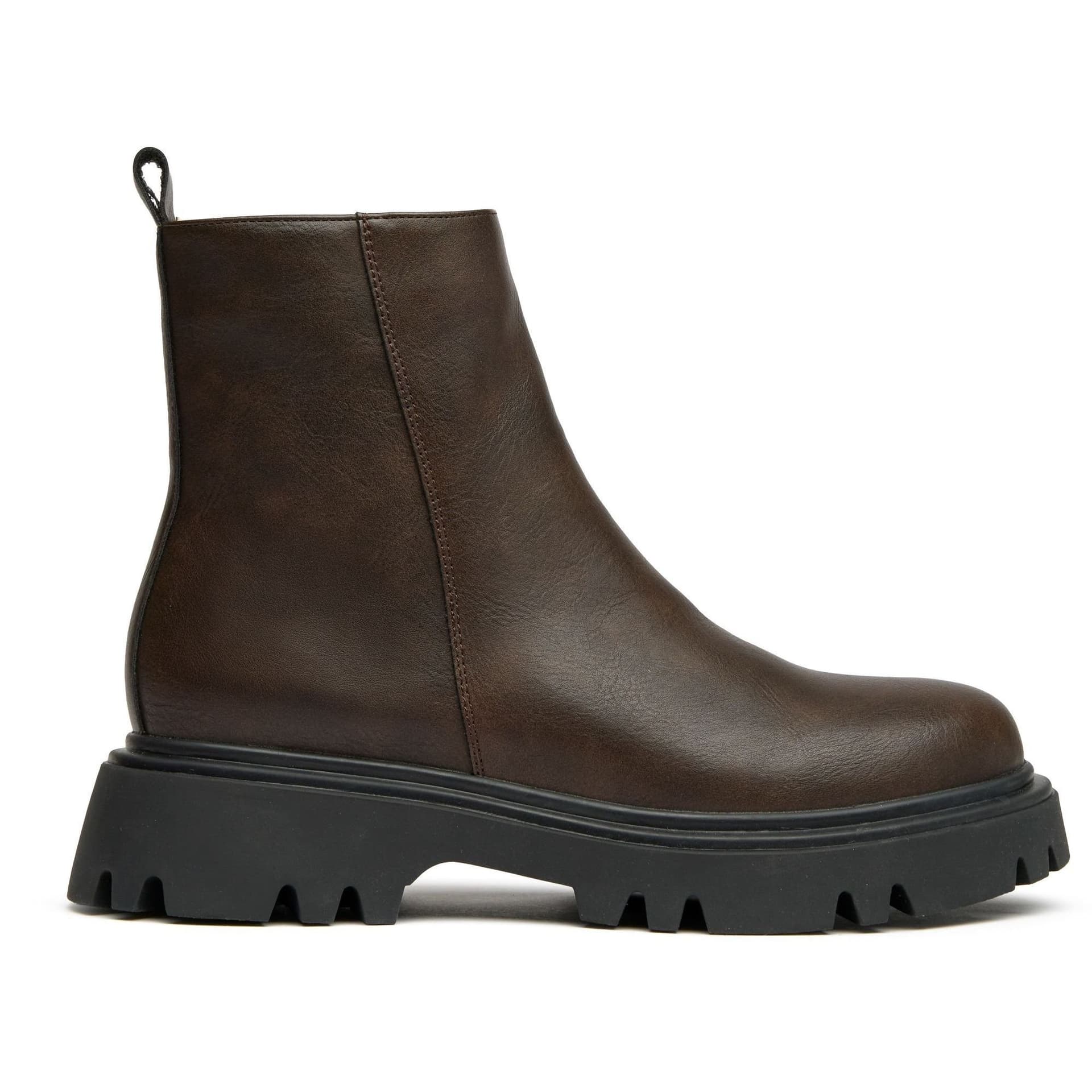 V.GAN V.GAN Women's Cameo Ankle Boots in Brown