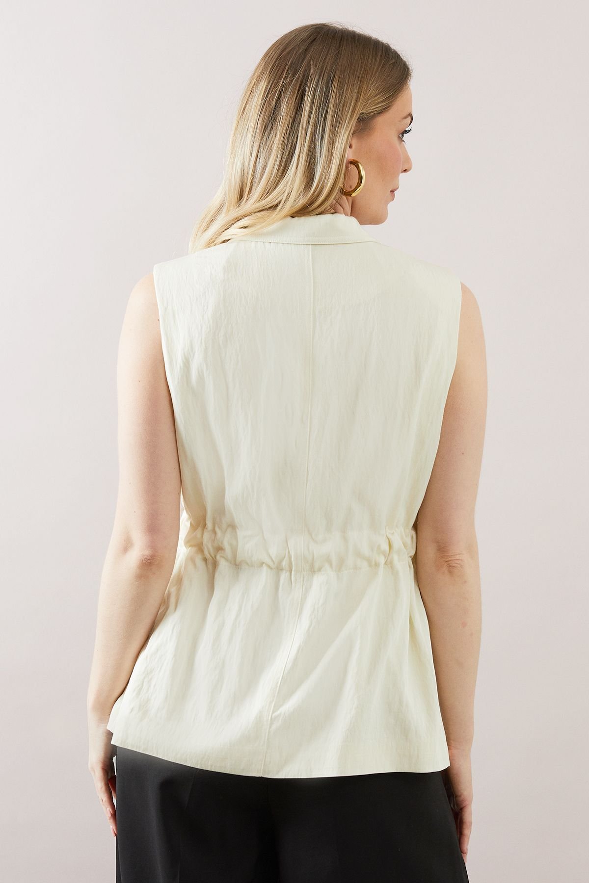 Wallis Wallis Women's Sleeveless Belted Waistcoat in Cream - 3