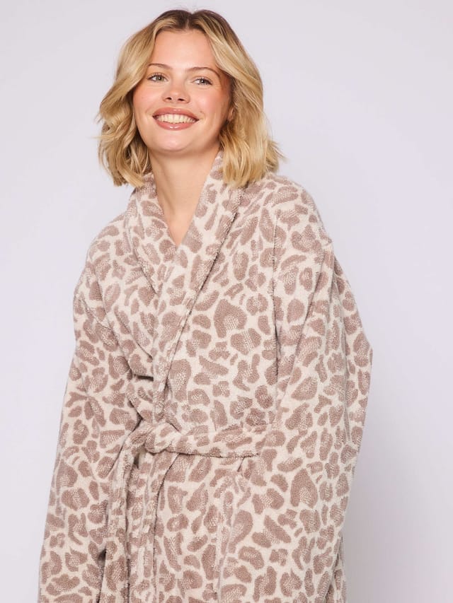 Loungeable Loungeable Women's Leopard Shawl Robe in Taupe - 2