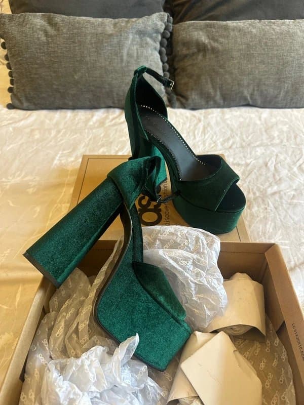 ASOS ASOS green velvet platform heels size 6 brand new