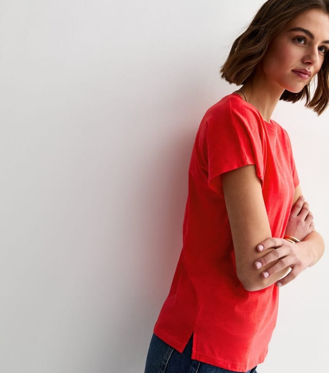New Look Women's Bright Red Grown On Sleeve T-Shirt New Look - 2