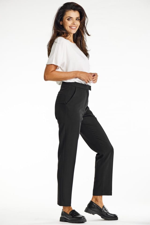 Love Lace Love Lace Women's Elegant Cigarette Trousers in Black - 2
