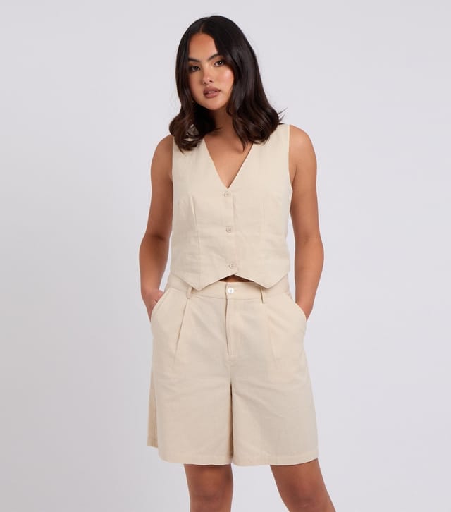 Urban Bliss Women's Stone Pleated Shorts Urban Bliss New Look - 3