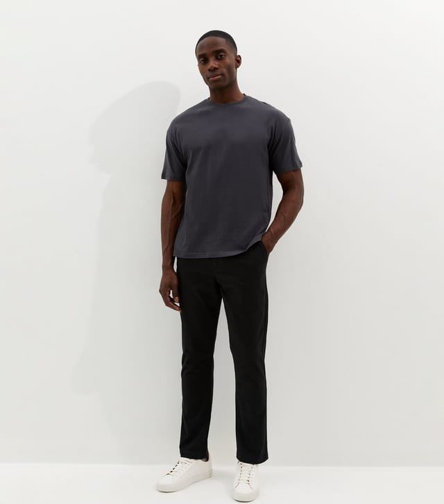 New Look Men's Black Straight Chino Trousers New Look - 2