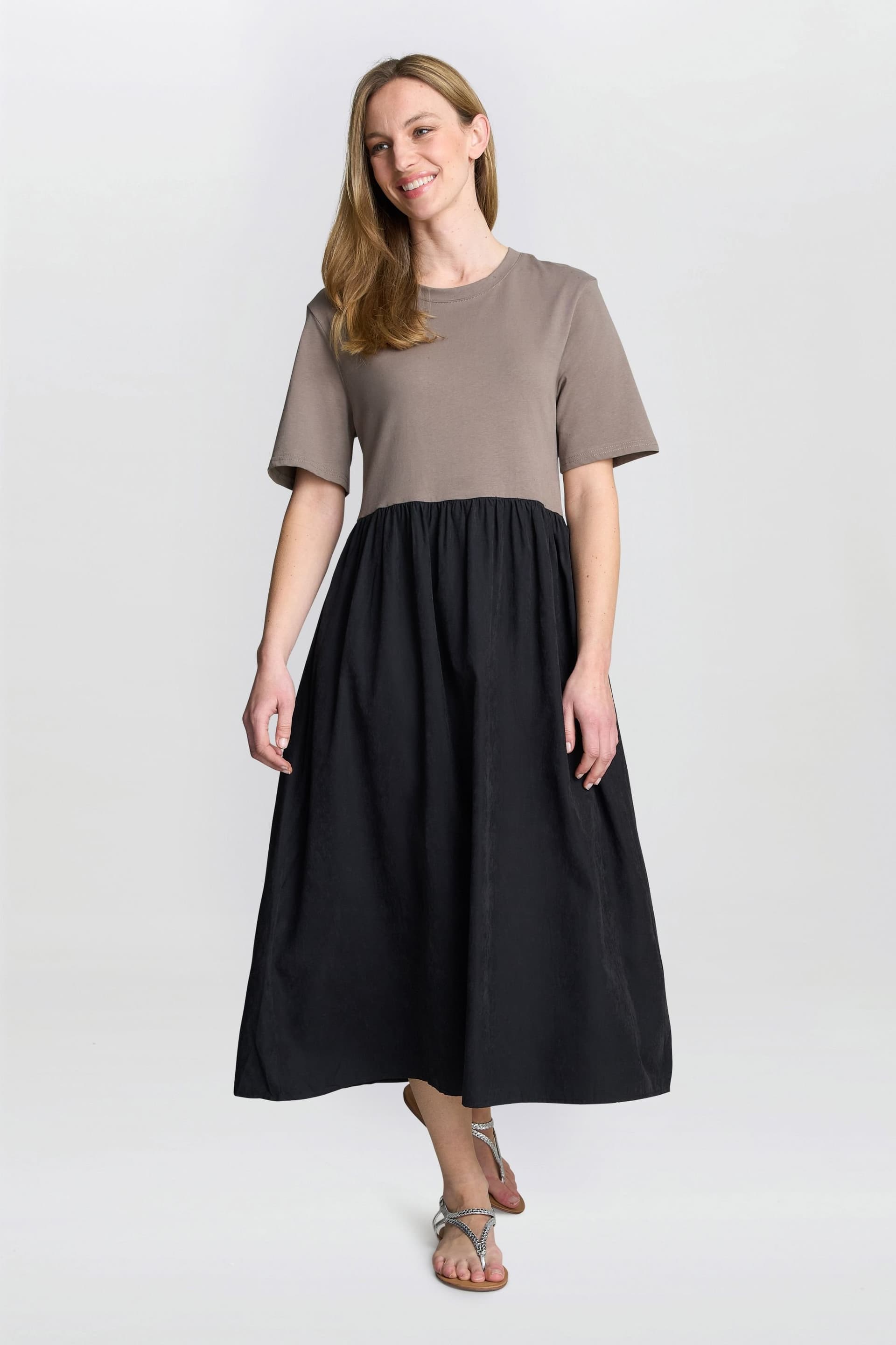Gina Bacconi Gina Bacconi Women's Cat Two Tone T-Shirt Dress in Black
