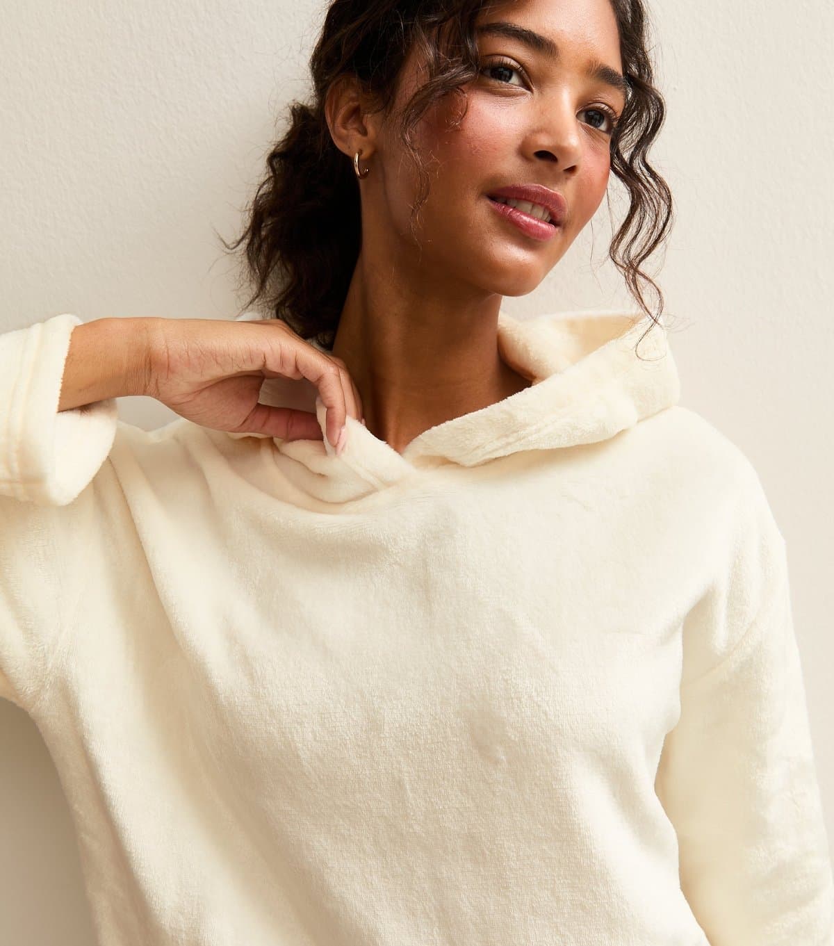 New Look Women's Off White Fluffy Relaxed Hoodie New Look