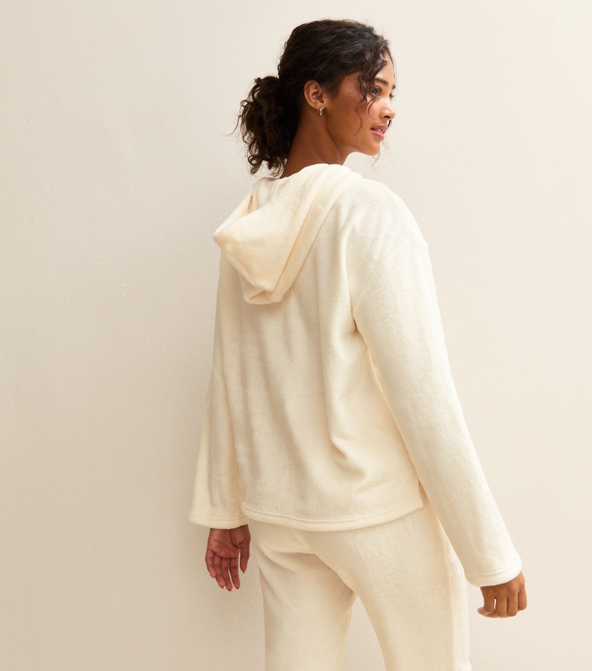 New Look Women's Off White Fluffy Relaxed Hoodie New Look - 4