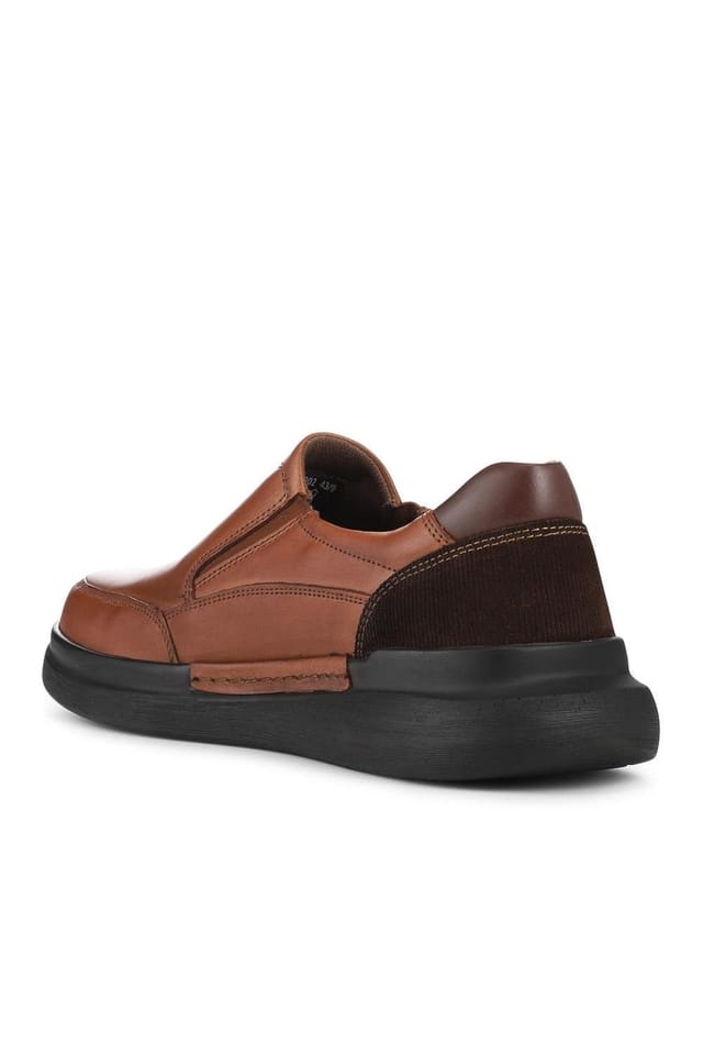 Pavers Pavers Men's Elasticated Lightweight Slip In Shoes in Tan - 3