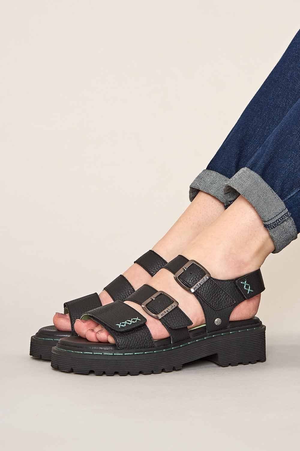 Moshulu Moshulu Women's 'Diantha' Chunky Adjustable City Sandals in Black