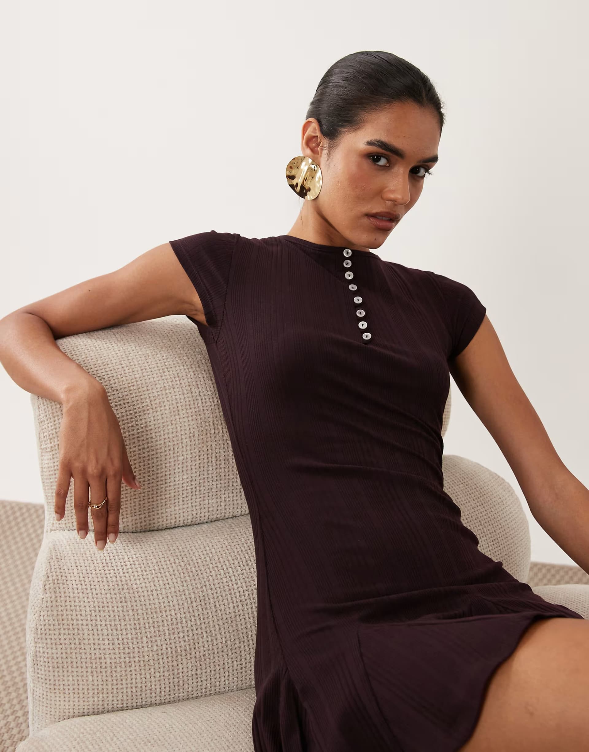 ASOS ASOS DESIGN pleated short sleeve henley mini dress in chocolate
