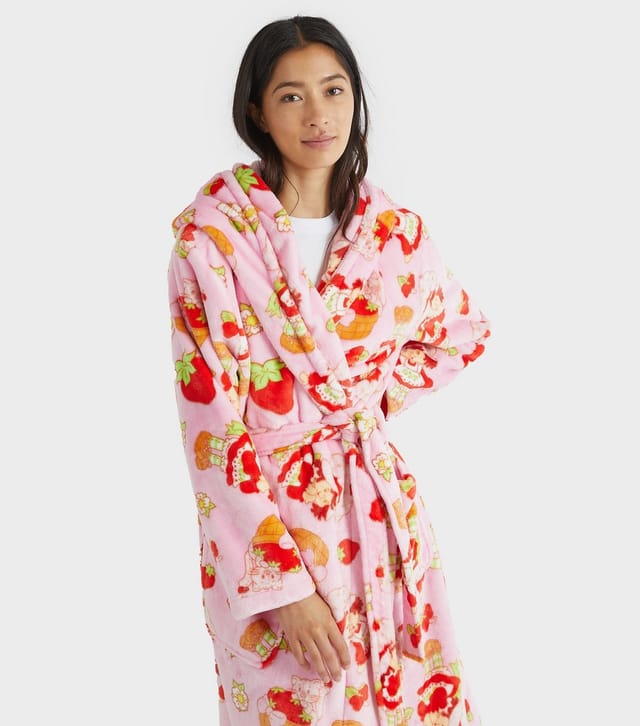 Skinnydip Women's Light Pink Strawberry Shortcake Dressing Gown Skinnydip New Look - 3