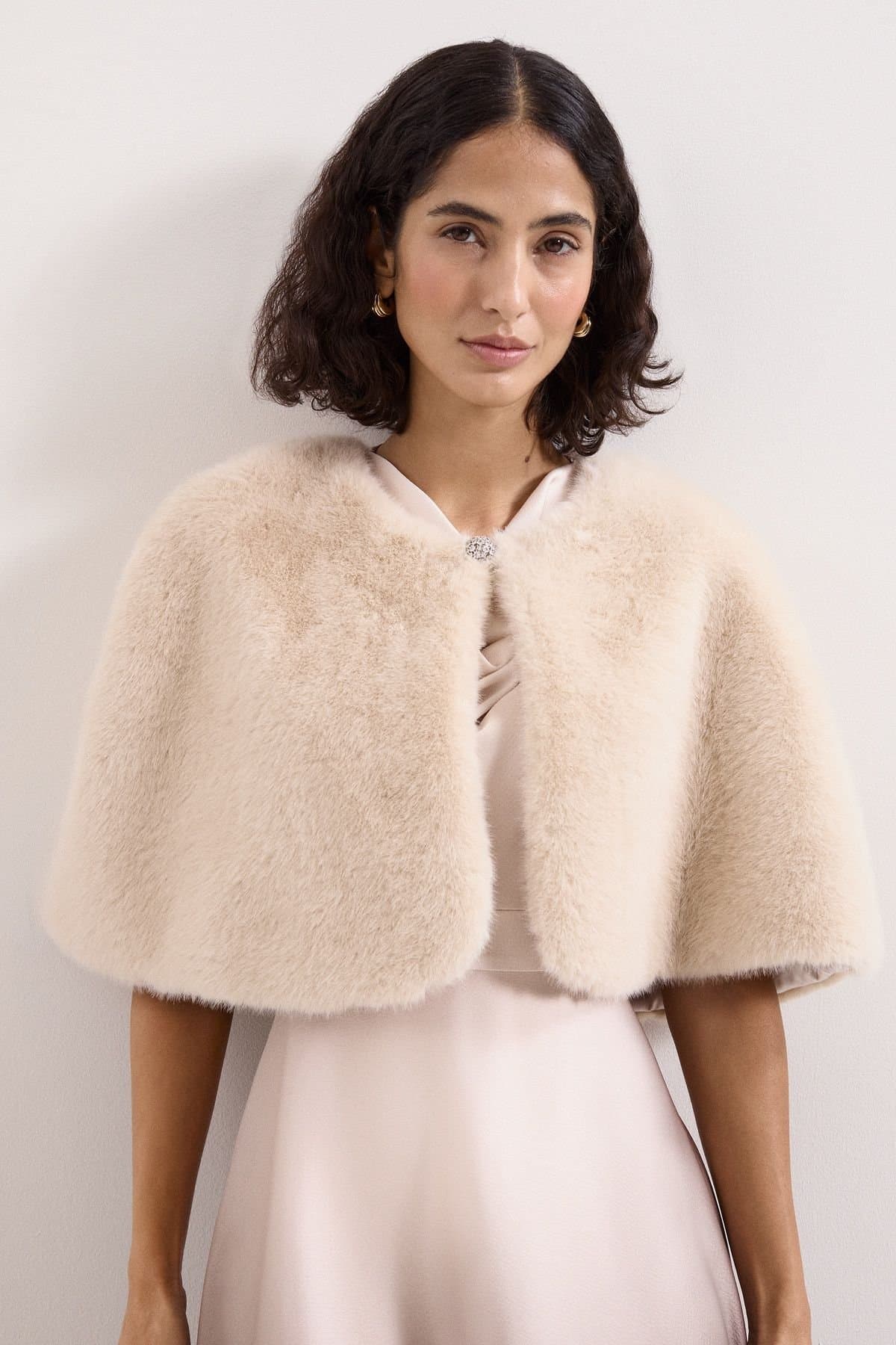 Phase Eight Phase Eight Women's Faux Fur Plush Evening Capelet in Light Beige
