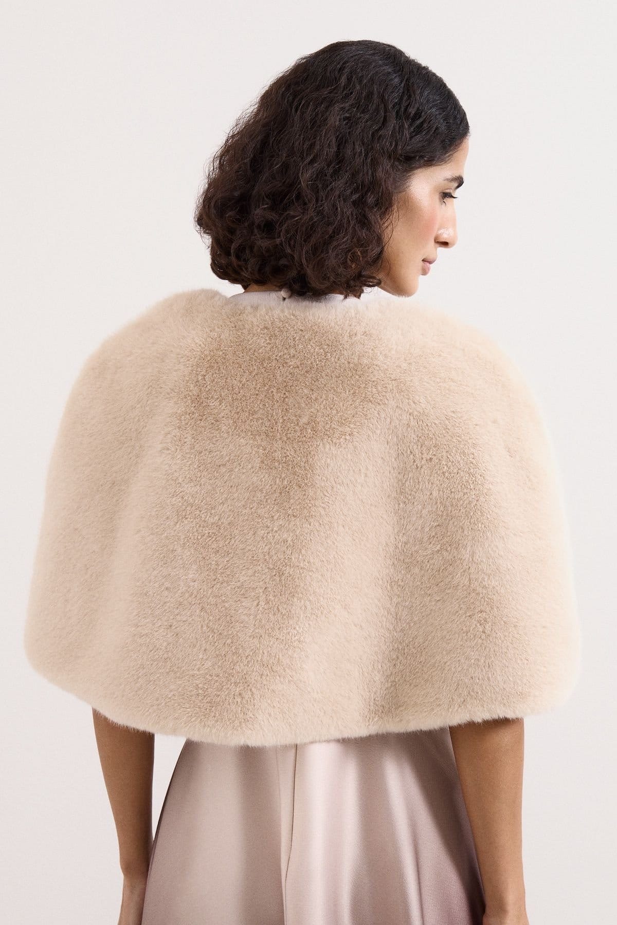 Phase Eight Phase Eight Women's Faux Fur Plush Evening Capelet in Light Beige - 4