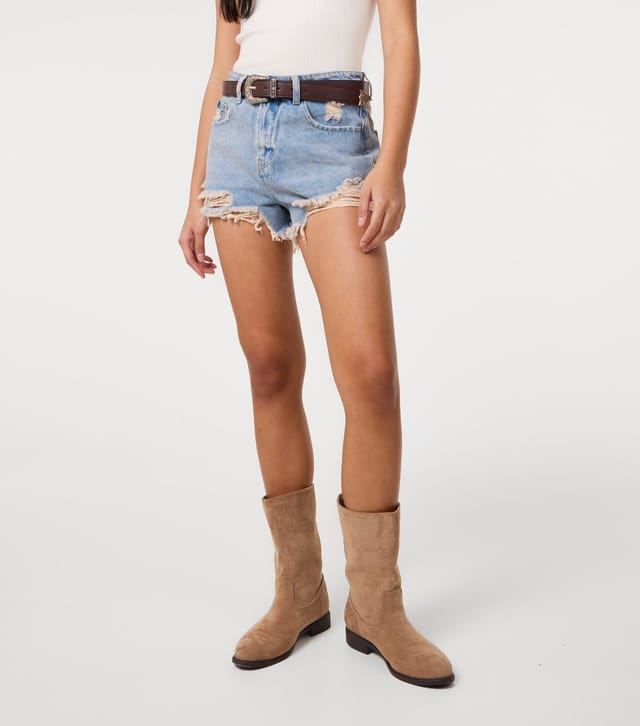 Pink Vanilla Women's Light Blue Distressed Denim Shorts Pink Vanilla New Look - 2