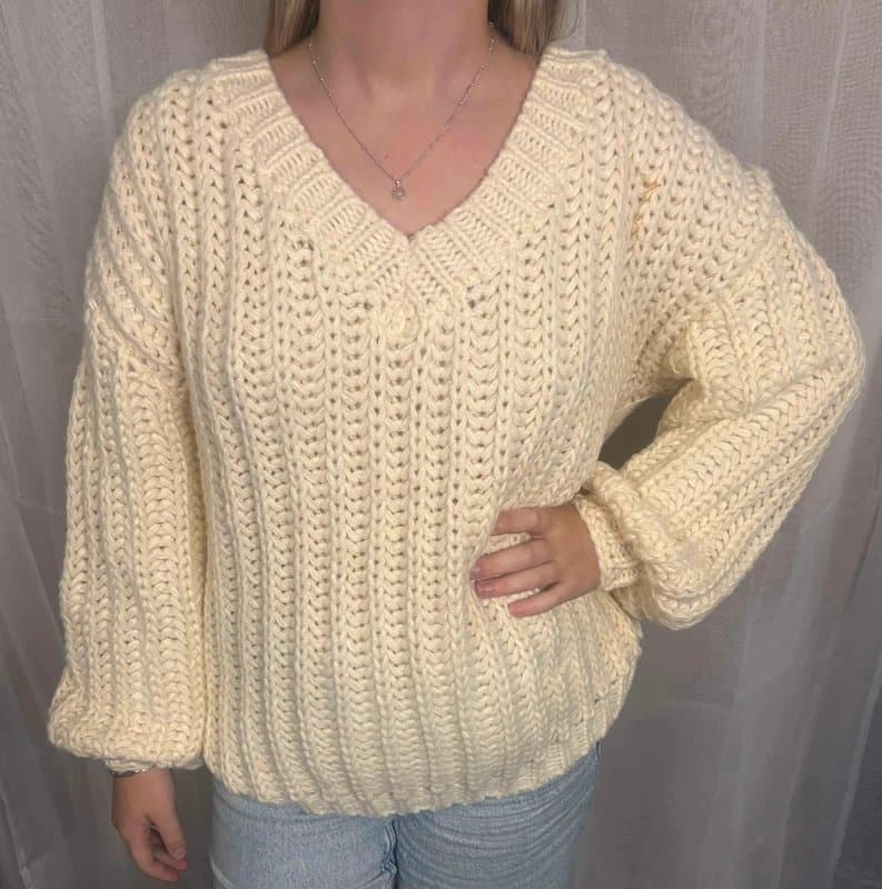 Winter Cream thick knit neck jumper