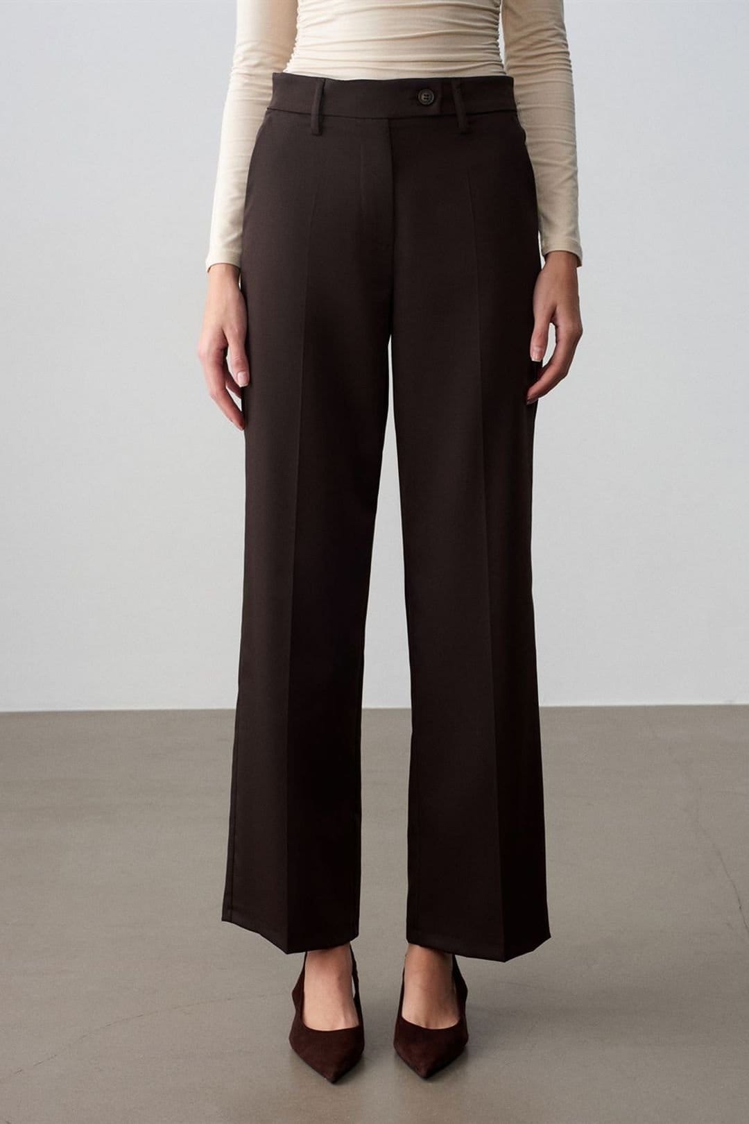Dilvin Dilvin Women's Wide-Leg Mid-Waist Woven Trousers in Dark Brown - 4