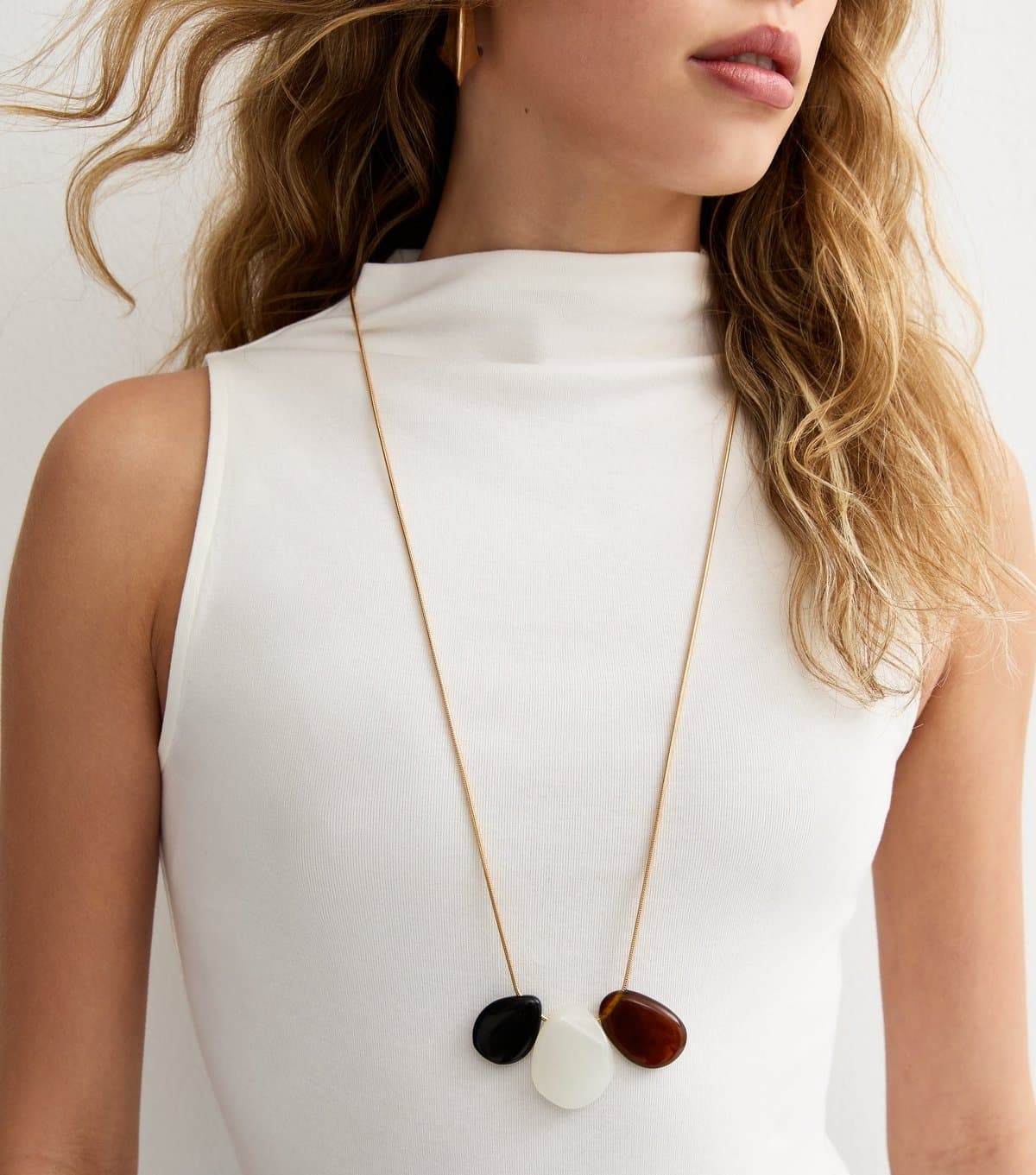 New Look New Look Gold Tone Long Pebble Necklace