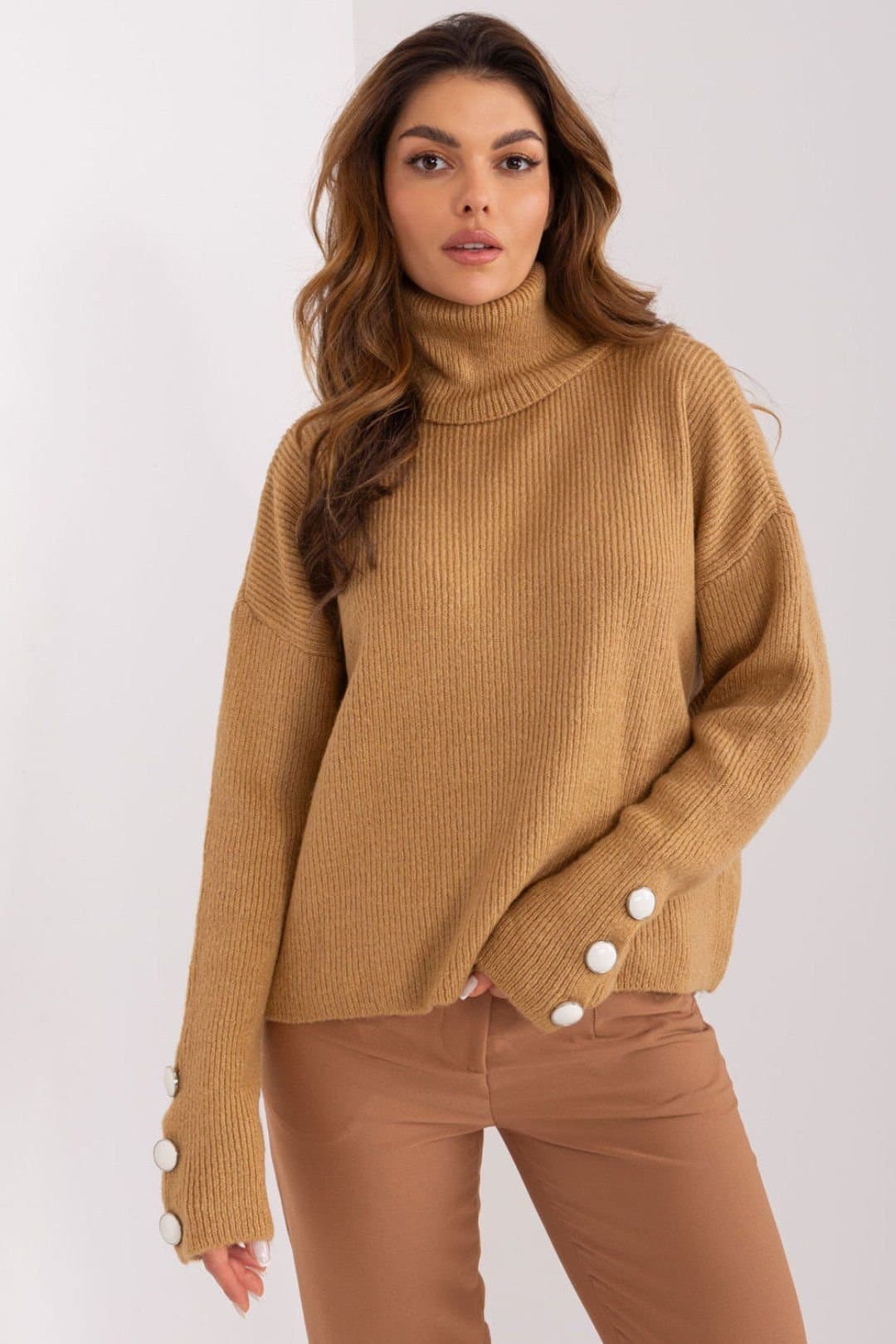 Love Lace Love Lace Women's Acrylic Ribbed Long Sleeve Turtleneck Sweater in Camel