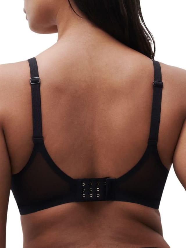 Chantelle Chantelle Women's Pure Lace Covering Spacer Bra in Black - 2