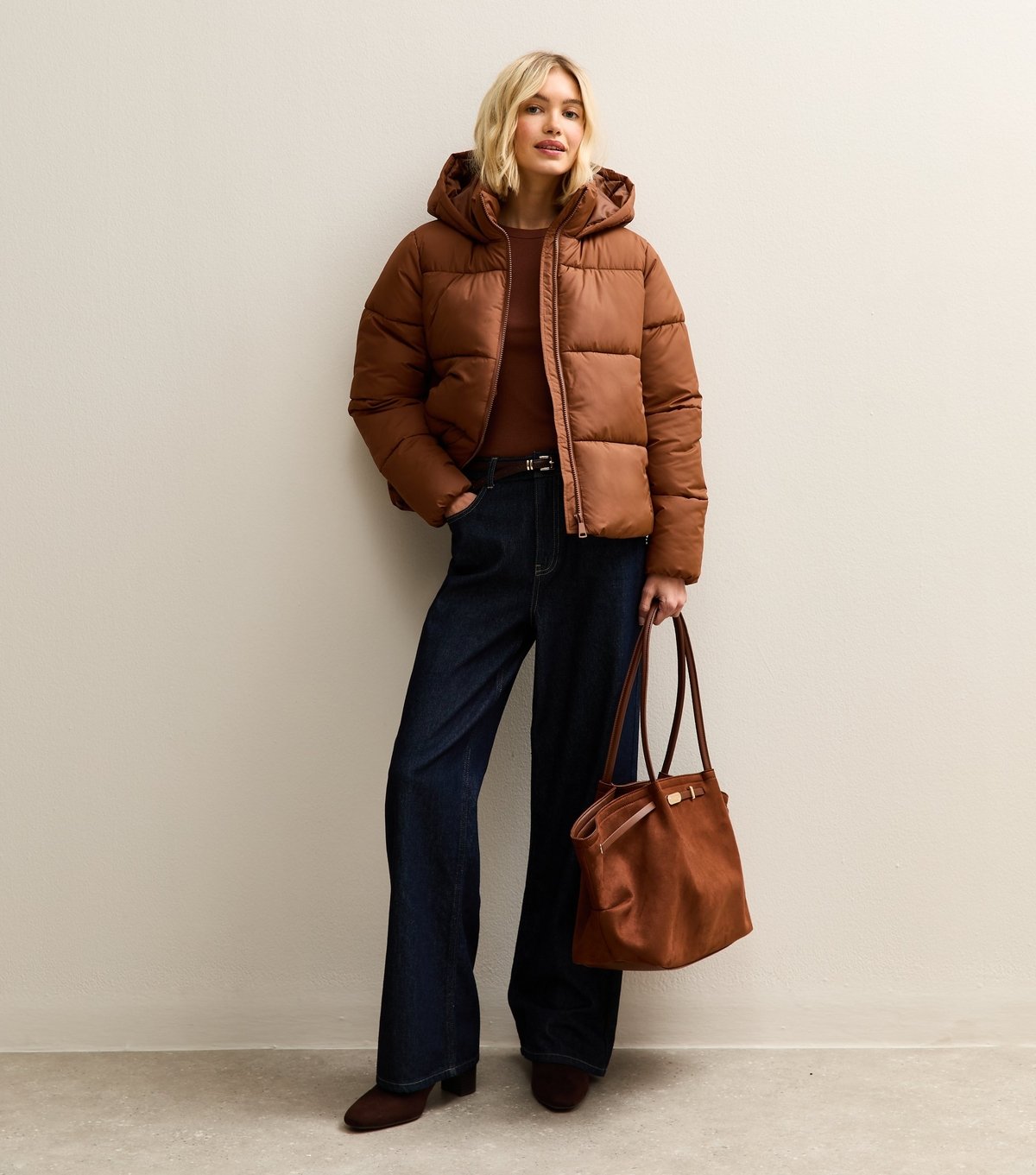 New Look Women's Tan Hooded Cropped Puffer Jacket New Look - 2