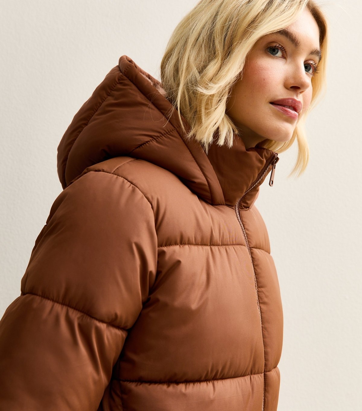 New Look Women's Tan Hooded Cropped Puffer Jacket New Look - 3