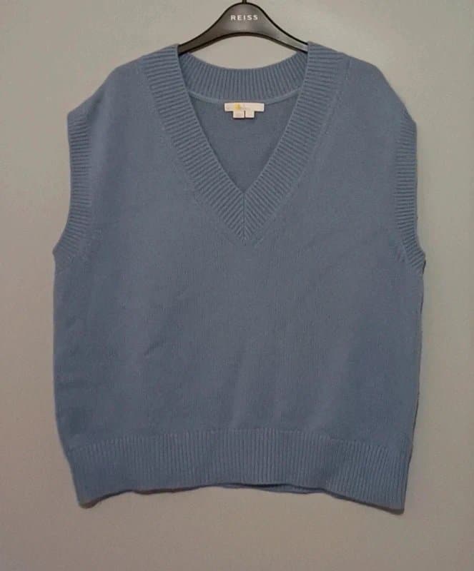 Boden Boden Powder Blue V-Neck 100% Cashmere Waistcoat- size L (16/18)