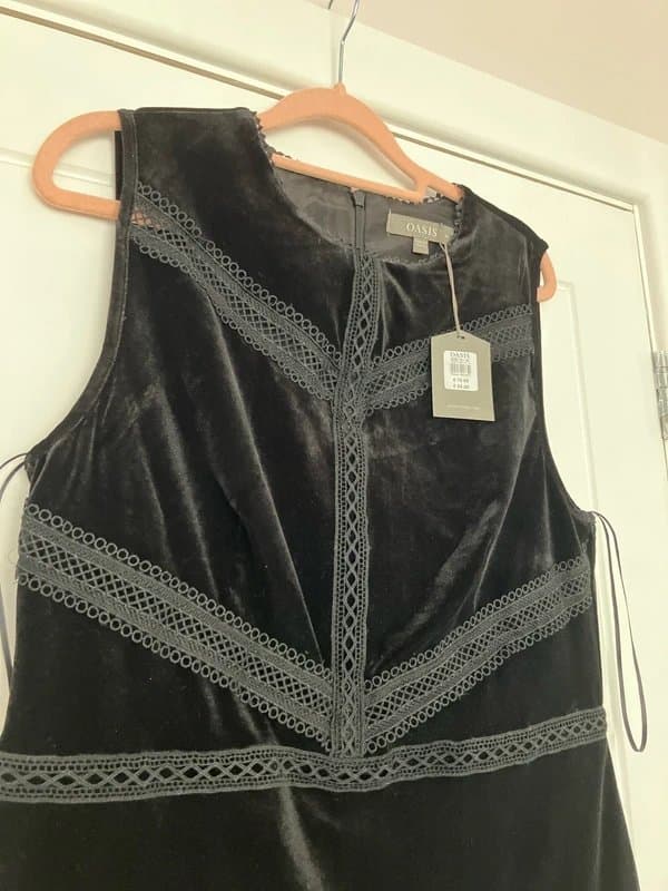 Oasis Oasis Velvet black dress size 14