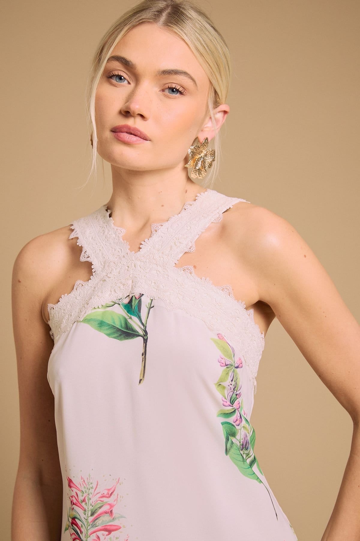 Oasis Oasis Women's Halterneck Maxi Dress in Ivory - 4